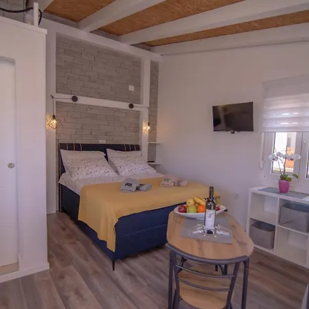 Guest house Andrej A2 3*