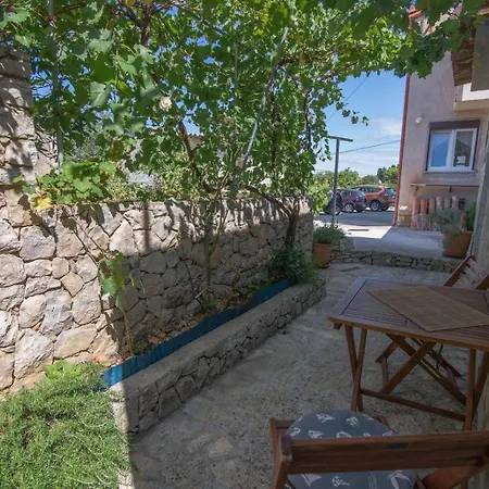 Πανσιόν Andrej A2 3*