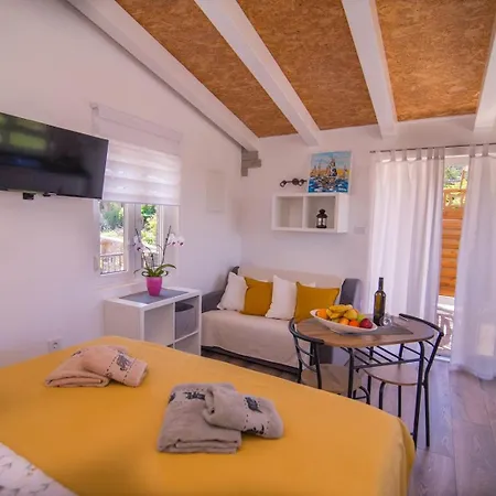 Andrej A2 3* Veli Lošinj