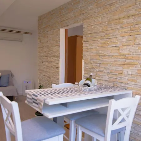 Andrej A2 3* Veli Lošinj