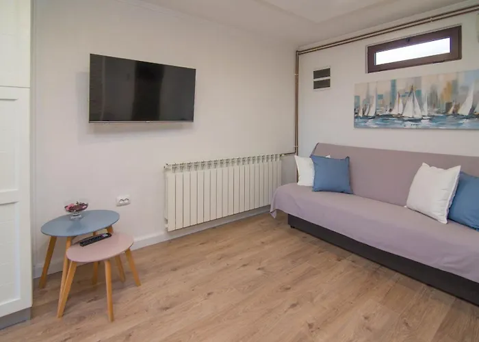 Andrej A2 Πανσιόν 3*