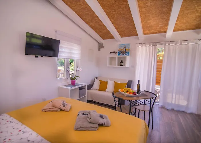 Andrej A2 3* Veli Lošinj